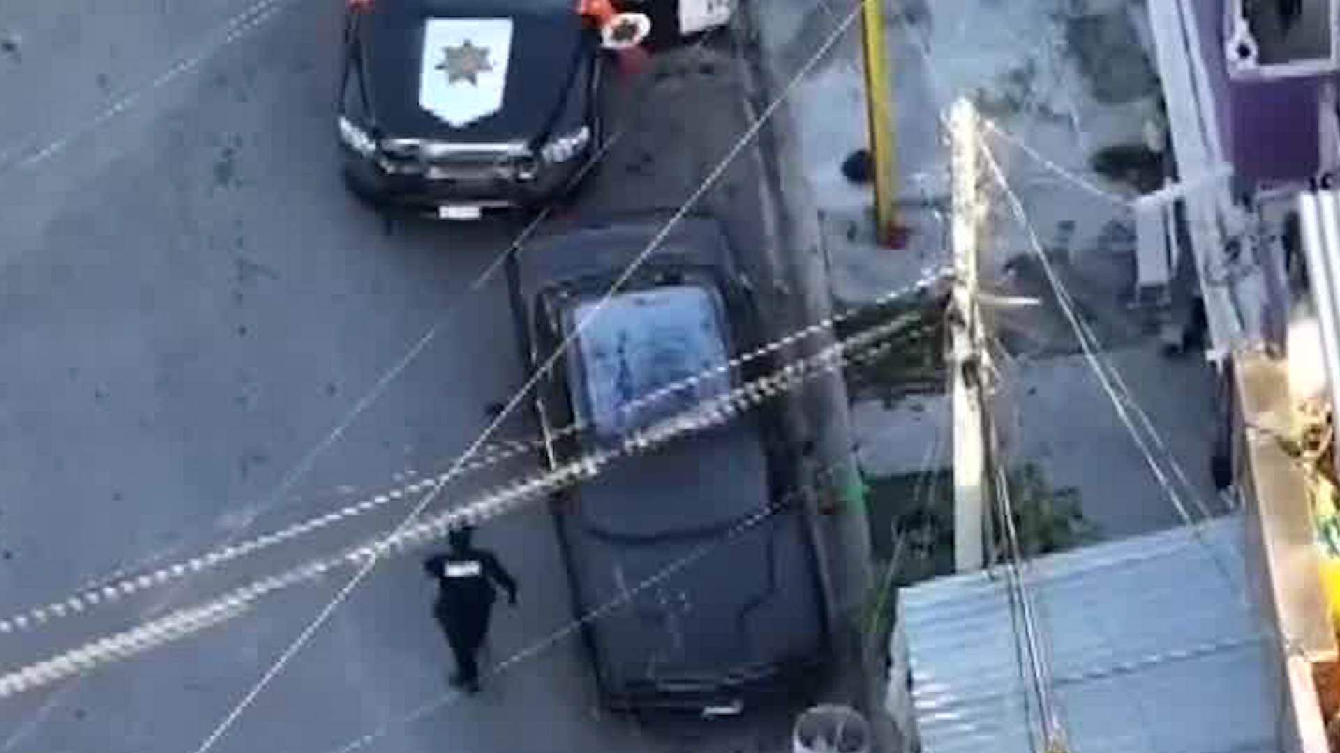 Policías identificaron un vehículo con reporte de robo. El detenido presuntamente pertenece a un gripo criminal.