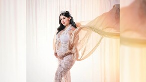 Mona expresó que este acontecimiento representa un momento significativo en su vida, el cual atribuyó a su fe.