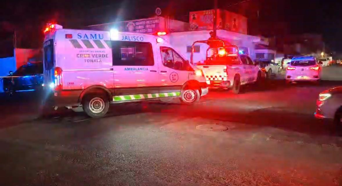 Un ataque armado afuera de un bar de Tonalá deja dos hombres y una mujer asesinados.