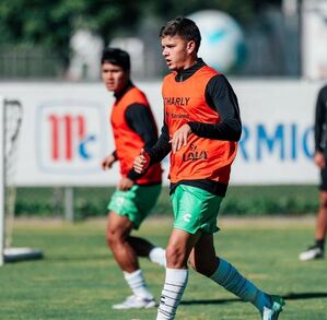 Tahiel Jiménez realizando pretemporada con Santos Laguna