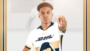 Tony Leone portando la camiseta de Pumas.