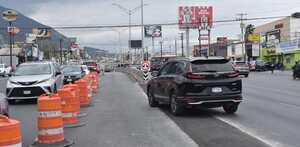 Tráfico en Monterrey en carriles reversibles.