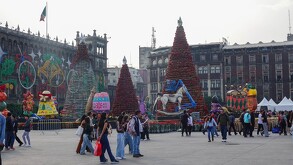Zócalo de la Ciudad de México en épocas decembrinas.