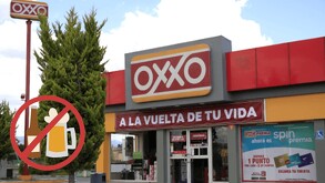 Uno de los lugares por excelencia para comprar bebidas alcohólicas en México es la cadena de tiendas de autoservicio Oxxo. Te decimos sus horarios en Navidad.