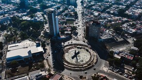 Glorieta La Minerva desde una toma aérea durante un día sin afluencia vehicular en Guadalajara