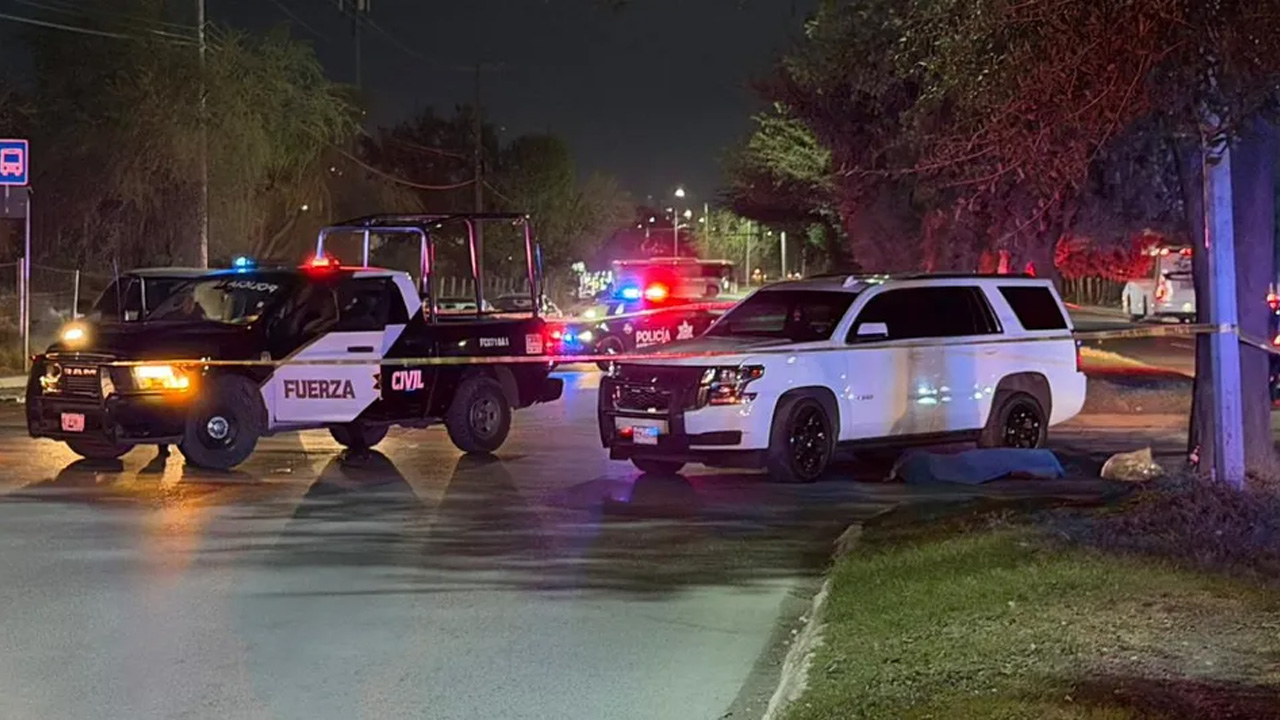 Un hombre en situación de calle murió tras ser atropellado por una camioneta la noche del 23 de diciembre en la colonia Barrio Acero, al norte de Monterrey.
