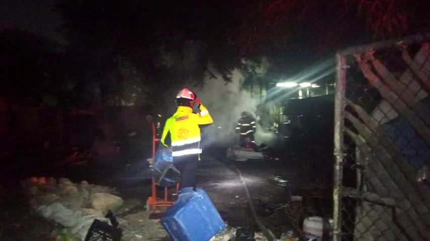 Un incendio en un lote baldío generó una fuerte movilización de auxilio en la colonia Los Lerma, Guadalupe.