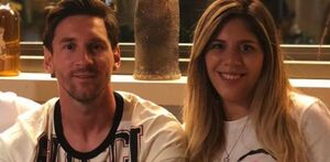Lionel Messi junto con su hermana María Sol.