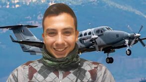 Víctor Rafael Pérez es el teniente de la Marina, que habría muerto en el avionazo de Galveston, Texas.