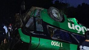 Foto del accidente de un autobús de la línea Conexión (Grupo Estrella Blanca) en Zontecomatlán, Veracruz, el 24 de diciembre 2025.