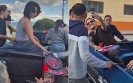 Ángela y Nodal regalando juguetes en camioneta