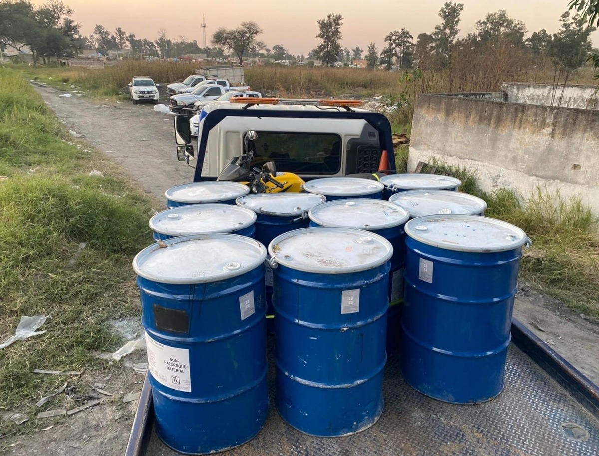 La Fiscalía de Jalisco recuperó mercancía robada tras un operativo en Ixtlahuacán de los Membrillos.