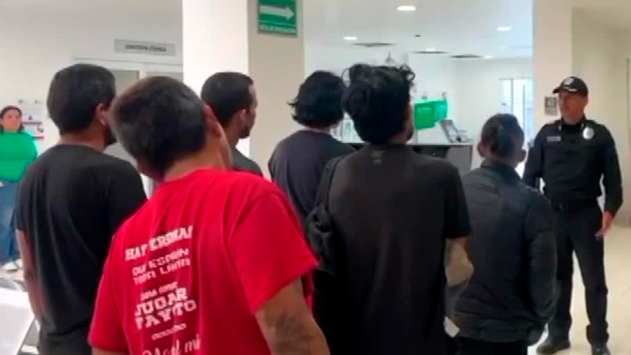 La Policía de Monterrey liberó a 18 personas bajo arresto administrativo este 24 de diciembre para que puedan pasar la Nochebuena con sus familias.