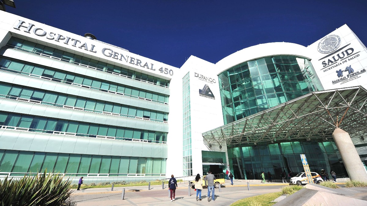 hospital general de durango, lugar al que fue trasladado el hombre que fue atropellado por un auto mientras intentaba cruzar la calle