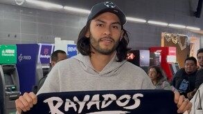 Daniel Aceves con el la indumentaria de Rayados.