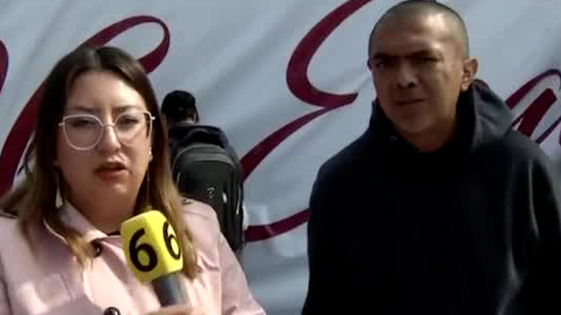 Durante un enlace con Mitzi Zarate, un hombre de 44 años de edad se acercó a las cámaras para pedir ayuda. Ya se encuentra con su familia.