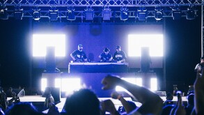 3BallMTY en su DJ Set para la fiesta electrónica del Ángel de la Independencia el 31 de diciembre de 2025.