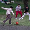 Niños jugando al aire libre en la Ciudad de México,