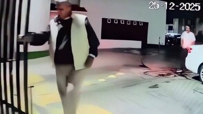 La agresión en contra del adulto mayor que trabajaba como guardia de seguridad quedó capturada en una grabación.