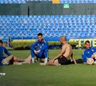 Jugadores de Tigres en el Estadio Universitario.