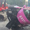 Tras chocar contra una grúa de construcción, el taxista salió volando del parabrisas en la colonia Obrera.