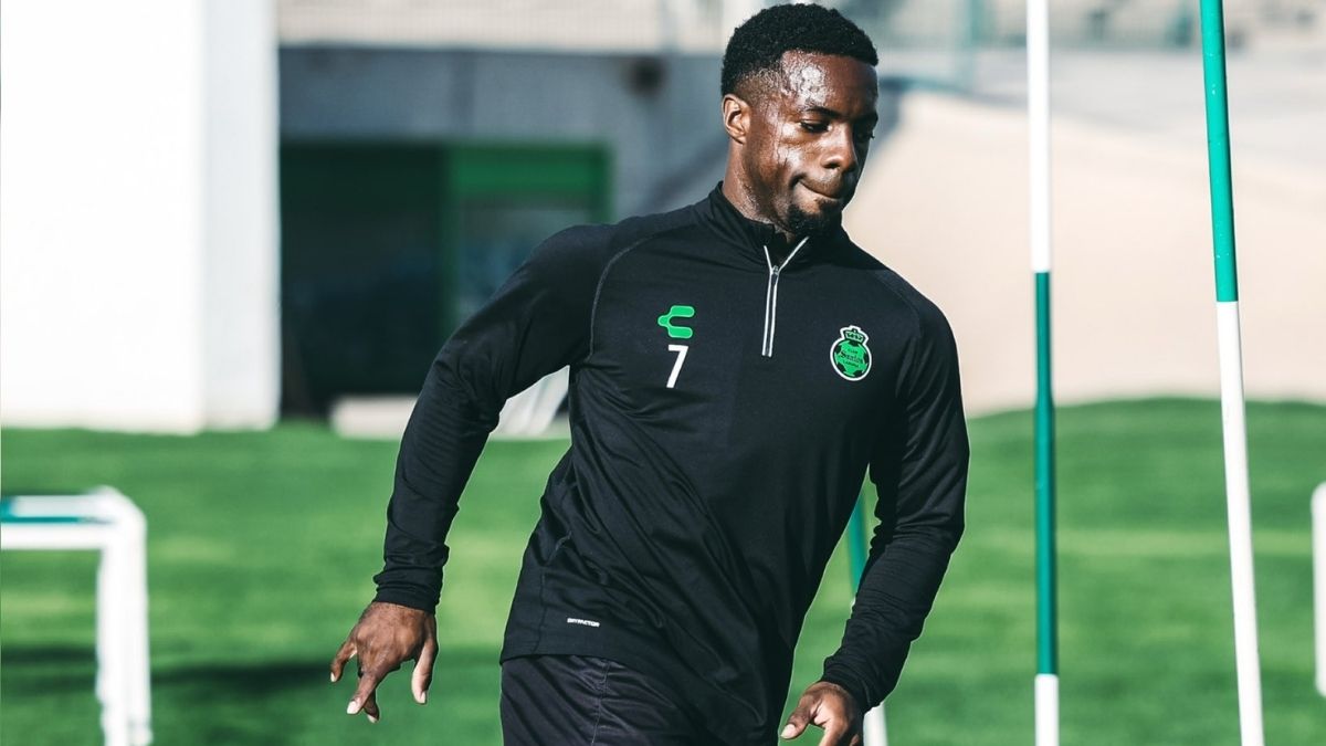 Cristian Dájome haciendo pretemporada con Santos