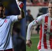 Yosgart Gutiérrez y Sebastián Córdova jugando para Necaxa durante el 2018 en la Liga MX en donde ganaron una Supercopa MX.