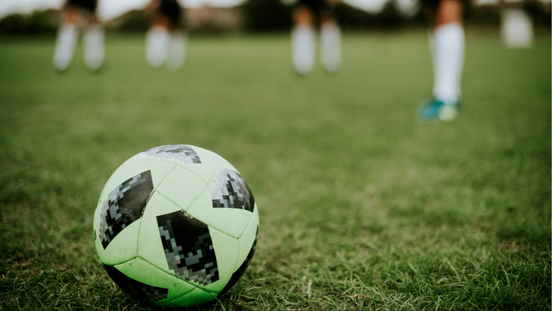 El partido estaba siendo transmitido en vivo a través de redes sociales cuando se escucharon detonaciones de arma de fuego.