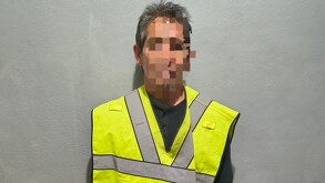 Hombre detenido tras ser acusado de golpear a su hijo en la colonia Miguel de la Madrid de Gómez Palacio.