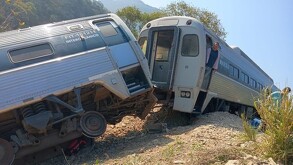 Imagen del tren descarrilado en Nizanda, Oaxaca.
