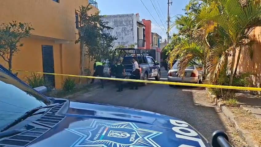 Un sujeto fue de tenido en Tonalá luego de privar de la libertad a su exmujer y su pareja.