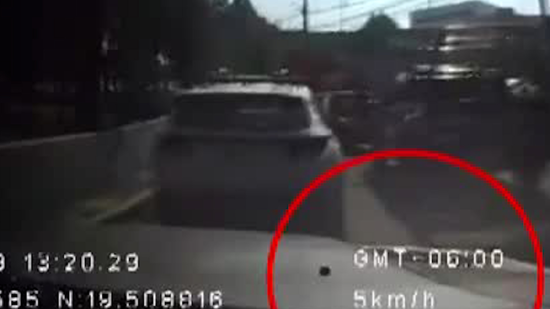 No pudieron acreditar el origen de 37 millones de pesos hallados en su vehículo.