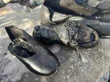Los zapatos encontrados en las playas de Gales