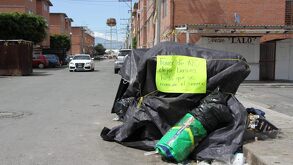 un contenedor de basura en la ciudad de puebla