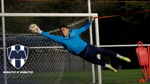 Santiago Mele durante el entrenamiento de Rayados.