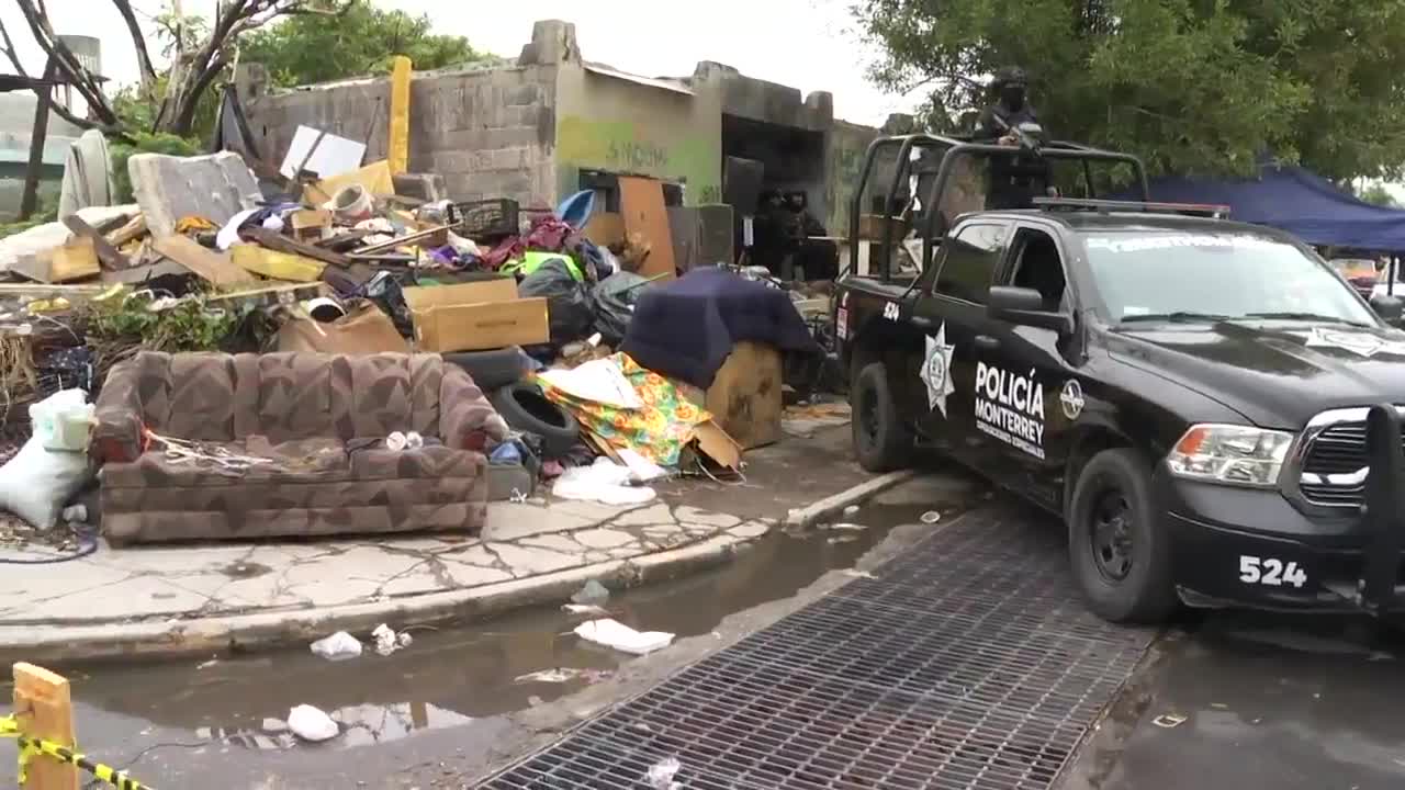 Policía de Monterrey aseguró 80 kilos de mariguana en una casa de la colonia Nueva Madero.