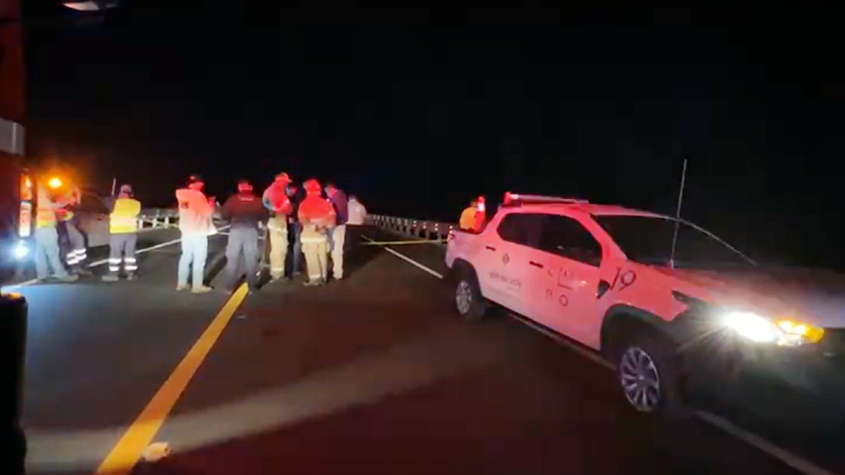 Choque en la Autopista Nayarit-Compostela deja como saldo 6 personas muertas y una herida de gravedad.