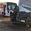 Un aparatoso choque en la Carretera Guadalajara-Colima dejó a 18 personas lesionadas.