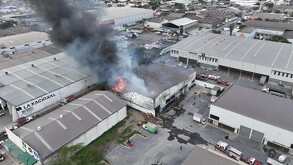 Bodega con fuego en Monterrey.