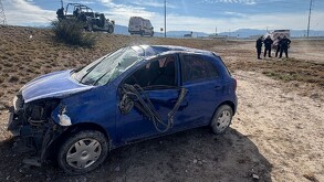 En el área del percance fueron localizados envases de cerveza tanto en el interior como en el exterior del vehículo en carretera federal 57.