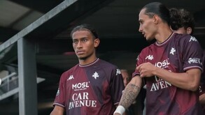 Tahirys Dos Santos con el Metz de Francia.