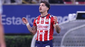 Alan Mozo jugó para las Chivas a partir del 2022, esto tras llegar procedente de los Pumas en donde se formó como jugador.