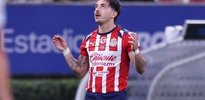 Alan Mozo jugó para las Chivas a partir del 2022, esto tras llegar procedente de los Pumas en donde se formó como jugador.