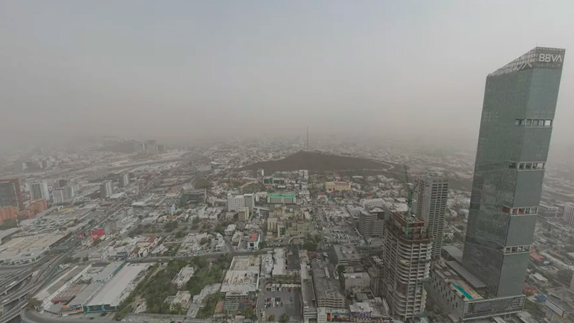 Escobedo y Juárez registraron color rojo, indicando una muy mala calidad del aire este inicio de año.