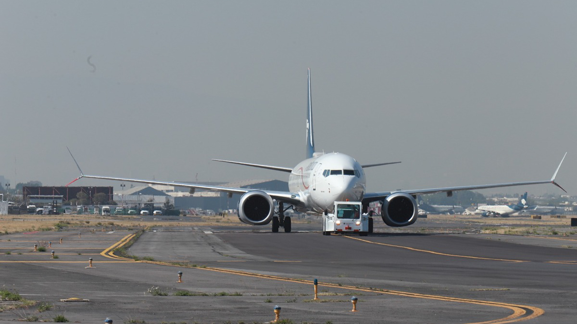 José Joel Cid López, Subdirector de Ingeniería del AICM, habla para TELEDIARIO de los rumores sobre desplomes en la terminal tras el sismo de magnitud de 6.5.