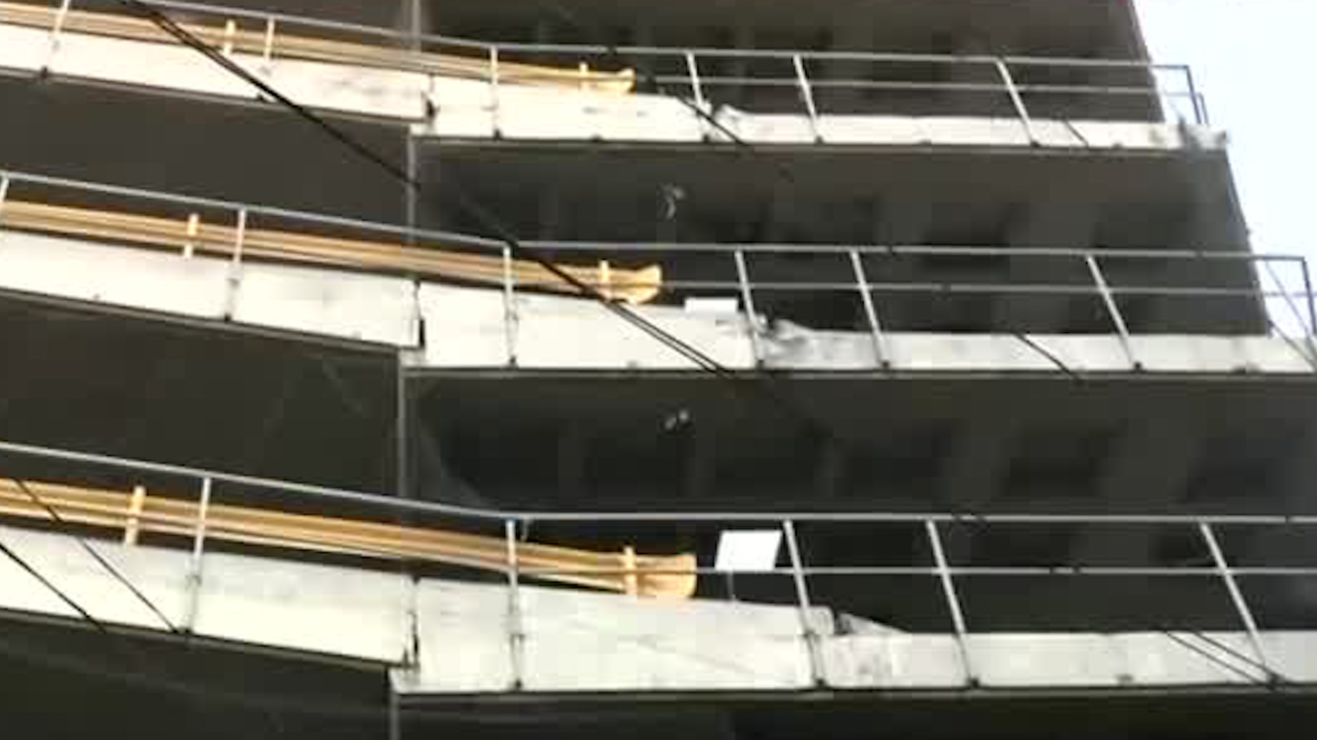 Autoridades confirman que las afectaciones pertenecen al sismo ocurrido en 2017, sin embargo, habitantes de la zona aseguran la aparición de nuevas grietas.