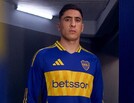 Miguel Merentiel durante la presentación del jersey conmemorativo de Boca Juniors para el Mundial de Clubes 2025.