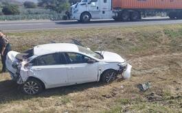 Automóvil accidentado en Michoacán