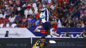 Anthony Martial marcó su primer gol con Rayados.