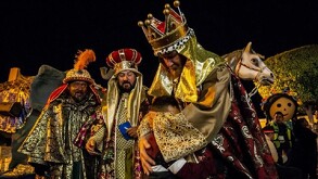La Cabalgata de Reyes Magos es un espacio diseñado para el encuentro comunitario, donde se celebra el cierre de un ciclo y el comienzo de nuevas metas.